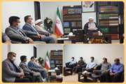 مدیرکل،معاونین و رؤسای ادارات ستادی اداره‌کل دامپزشکی استان هرمزگان و رئیس شورای نظام دامپزشکی استان، در آستانه فرا رسیدن روز ملی دامپزشکی، با حجت‌الاسلام و المسلمین دکتر عبادی زاده نماینده ولی‌فقیه در استان هرمزگان و امام‌جمعه بندرعباس دیدار نمودند 