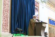 نماینده ولی فقیه در استان هرمزگان و امام جمعه شهرستان بندرعباس گفت: دامپزشکی نقشی مهمی در تامین بهداشت عمومی و سلامت جامعه دارد .