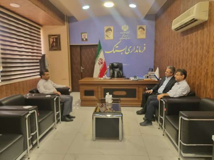 دیدار مدیرکل دامپزشکی هرمزگان با فرماندار بستک؛ تأکید بر حمایت از تولیدکنندگان گوشت سفید و قرمز
