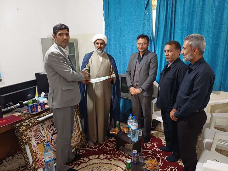 دیدار رئیس دامپزشکی شهرستان رودان با امام جمعه بخش رودخانه