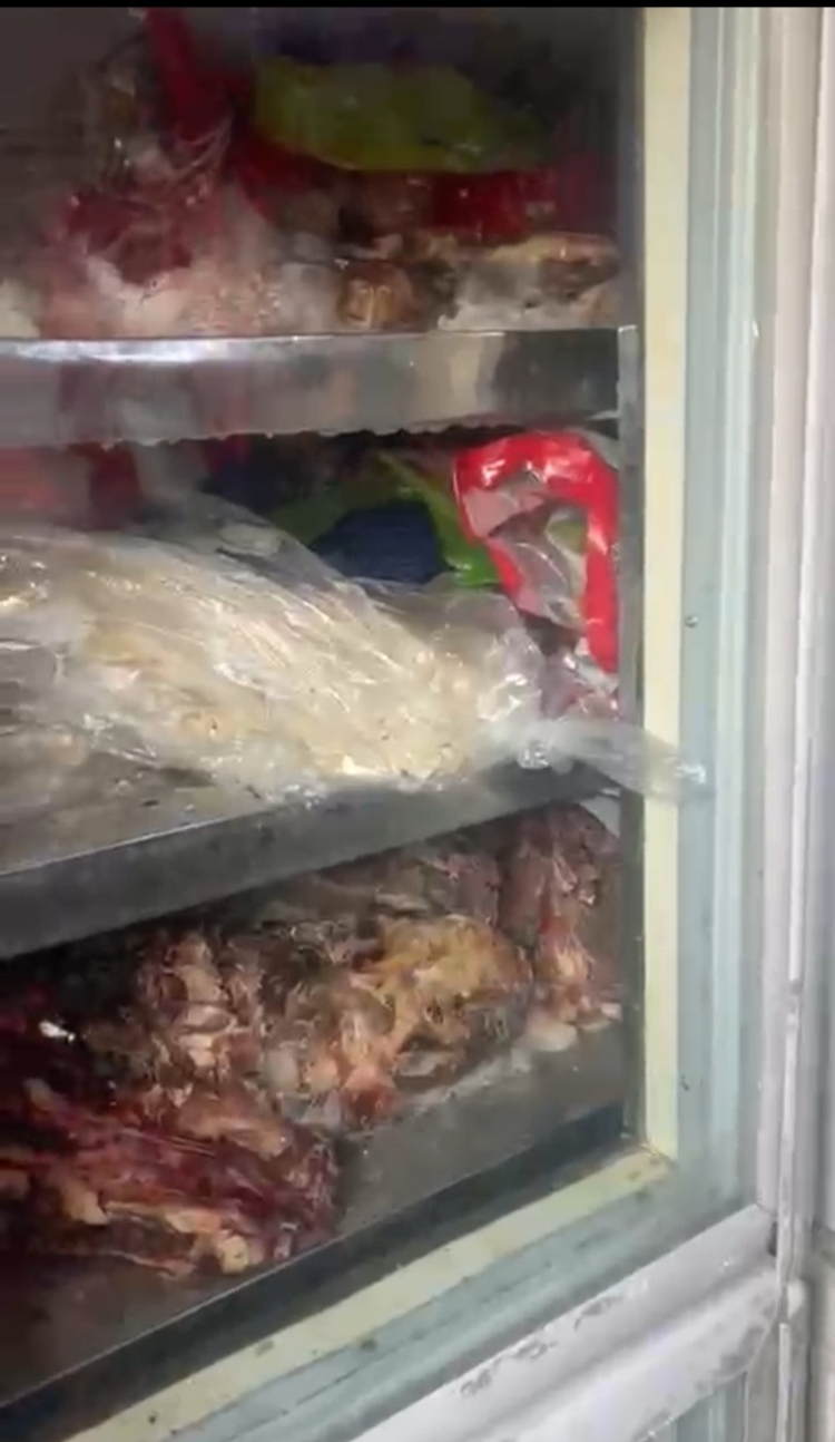 کشف ۱۱۵ کیلوگرم گوشت تاریخ مصرف گذشته در بندرعباس