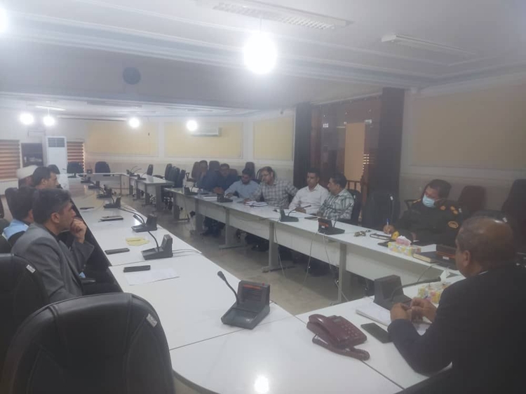 برگزاری جلسه ستاد کنترل و پیشگیری بیماری های تب برفکی و آنفلوانزای فوق حاد پرندگان شهرستان حاجی آباد