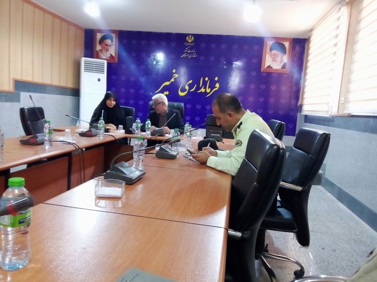 برگزاری جلسه قرارگاه پدافند زیستی با موضوع تب برفکی و آنفلوانزای فوق حاد پرندگان در شهرستان خمیر