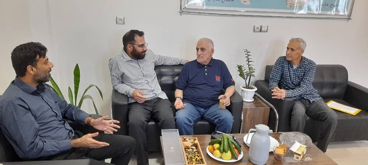 بازدید رئیس اداره بهداشت و مدیریت بیماری های دامی اداره کل دامپزشکی استان هرمزگان از شهرستان بندرلنگه